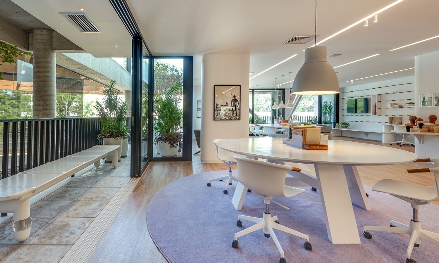 BANCO PARA SER FELIZ E MESA TRAVESSAO