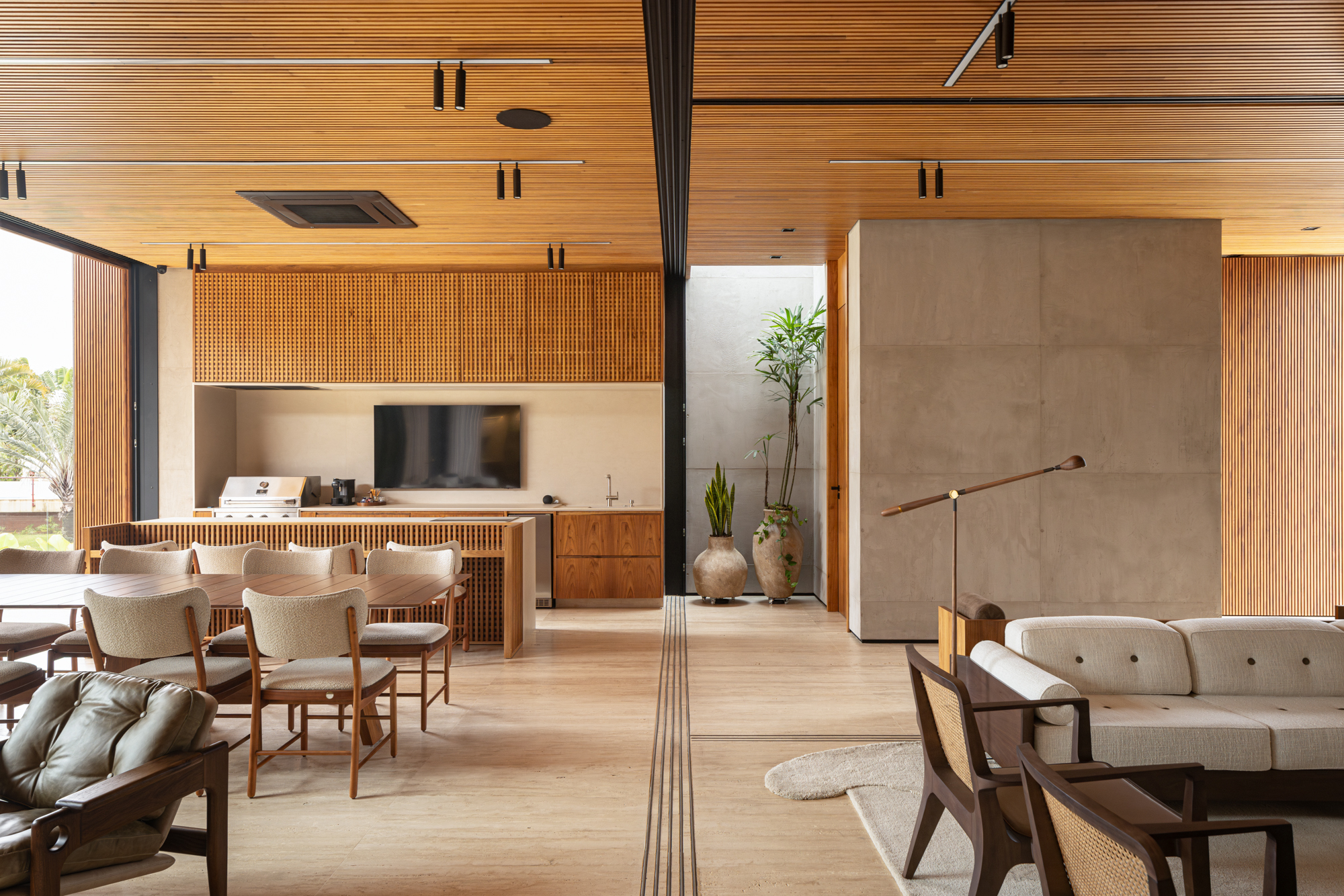 CADEIRA MARCELO E MESA DE JANTAR TRAVESSÃO (2)