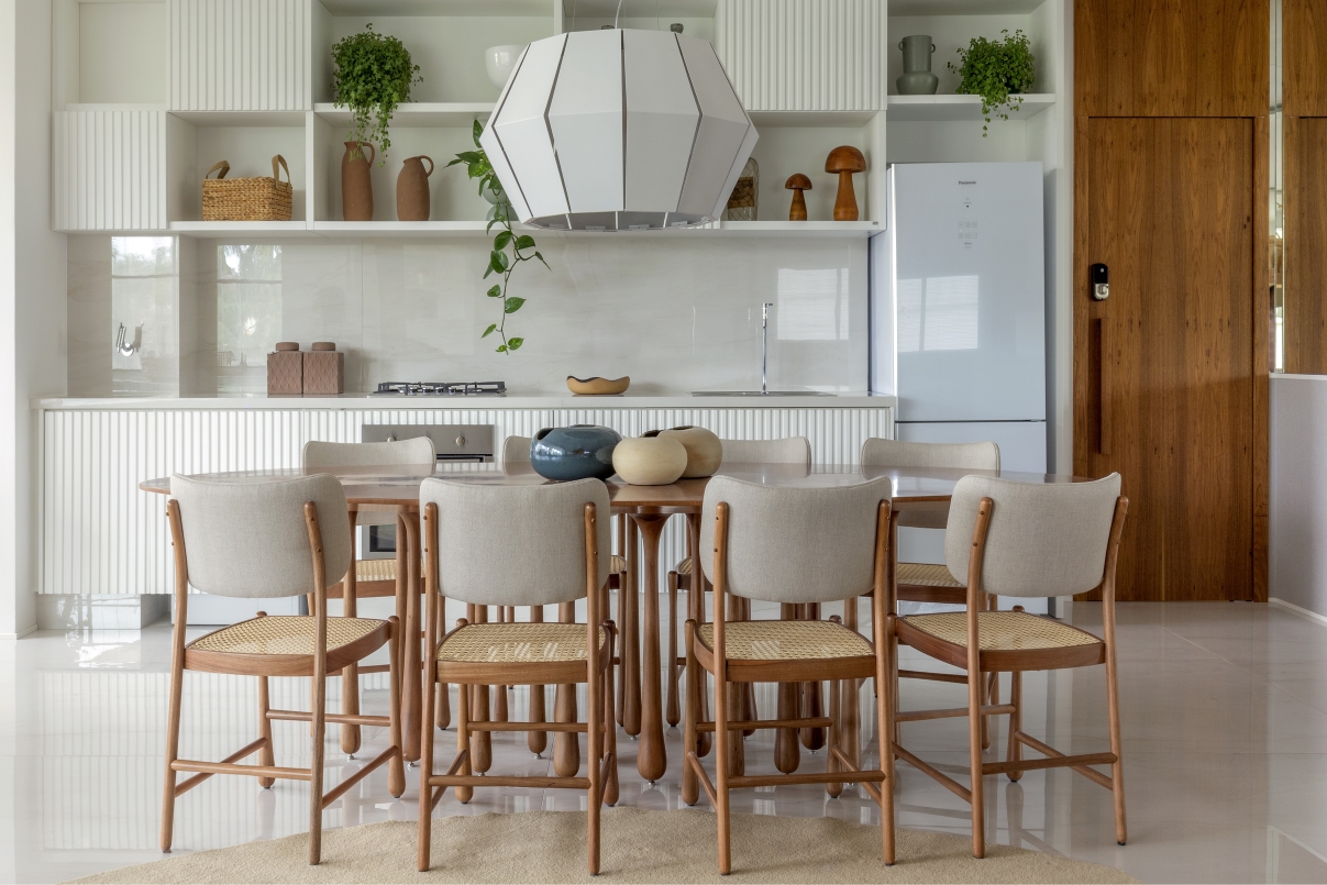 MESA DE JANTAR CHUVA OVAL E CADEIRA CHUVA (2)