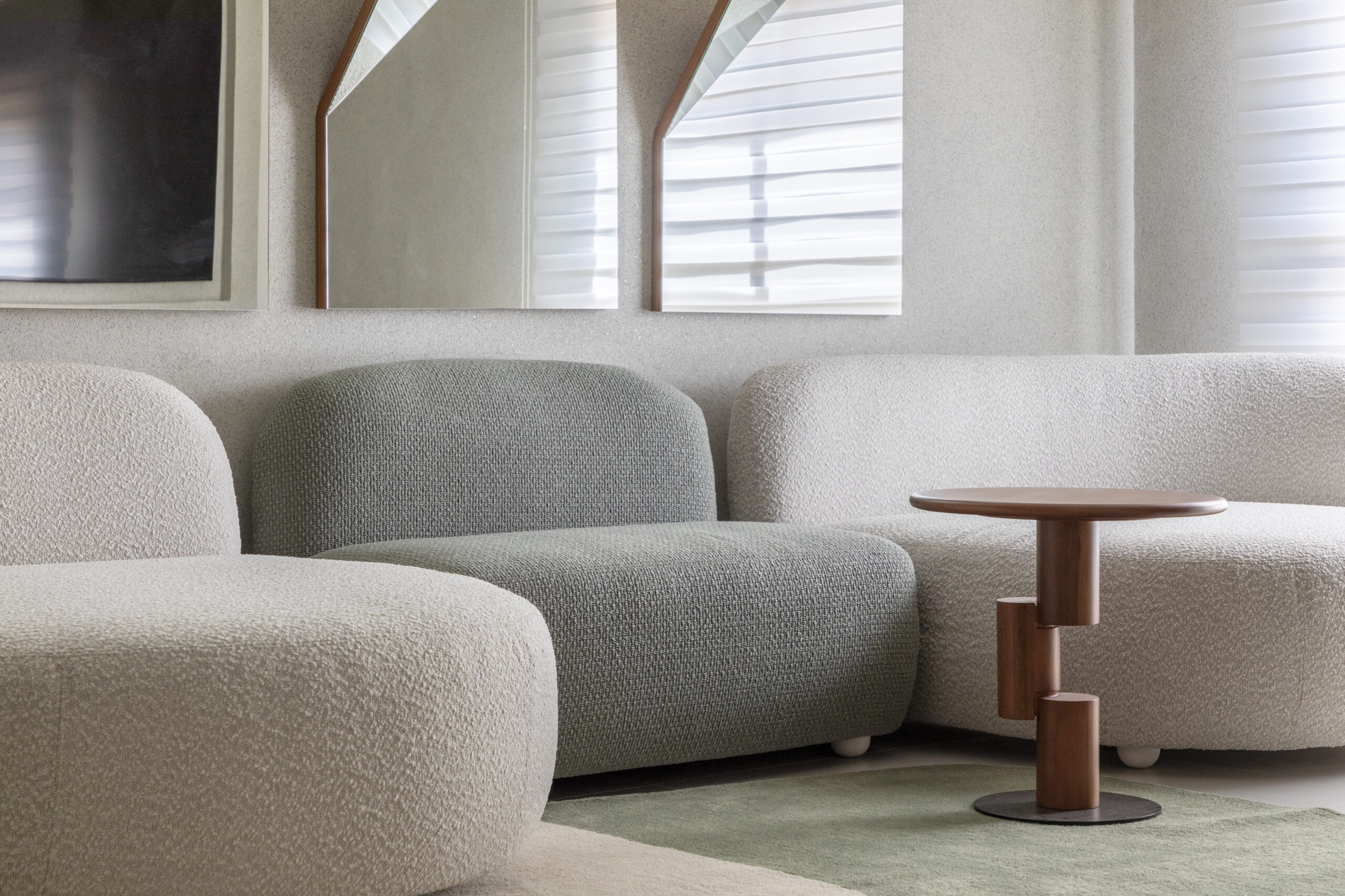 MESA LATERAL PISA 01 E SOFA OPUS