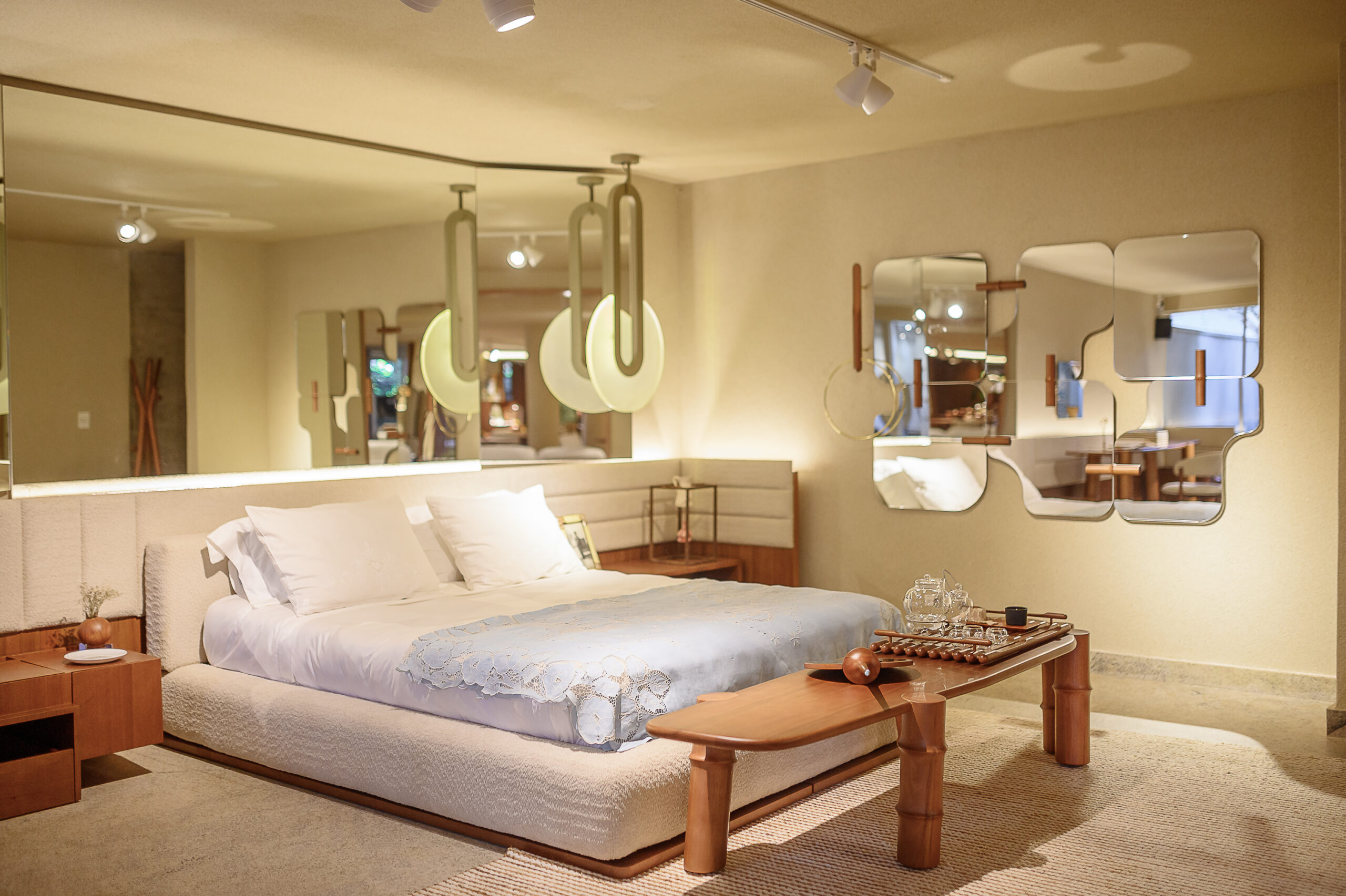 BANCO BAMBU E ESPELHO BAMBU