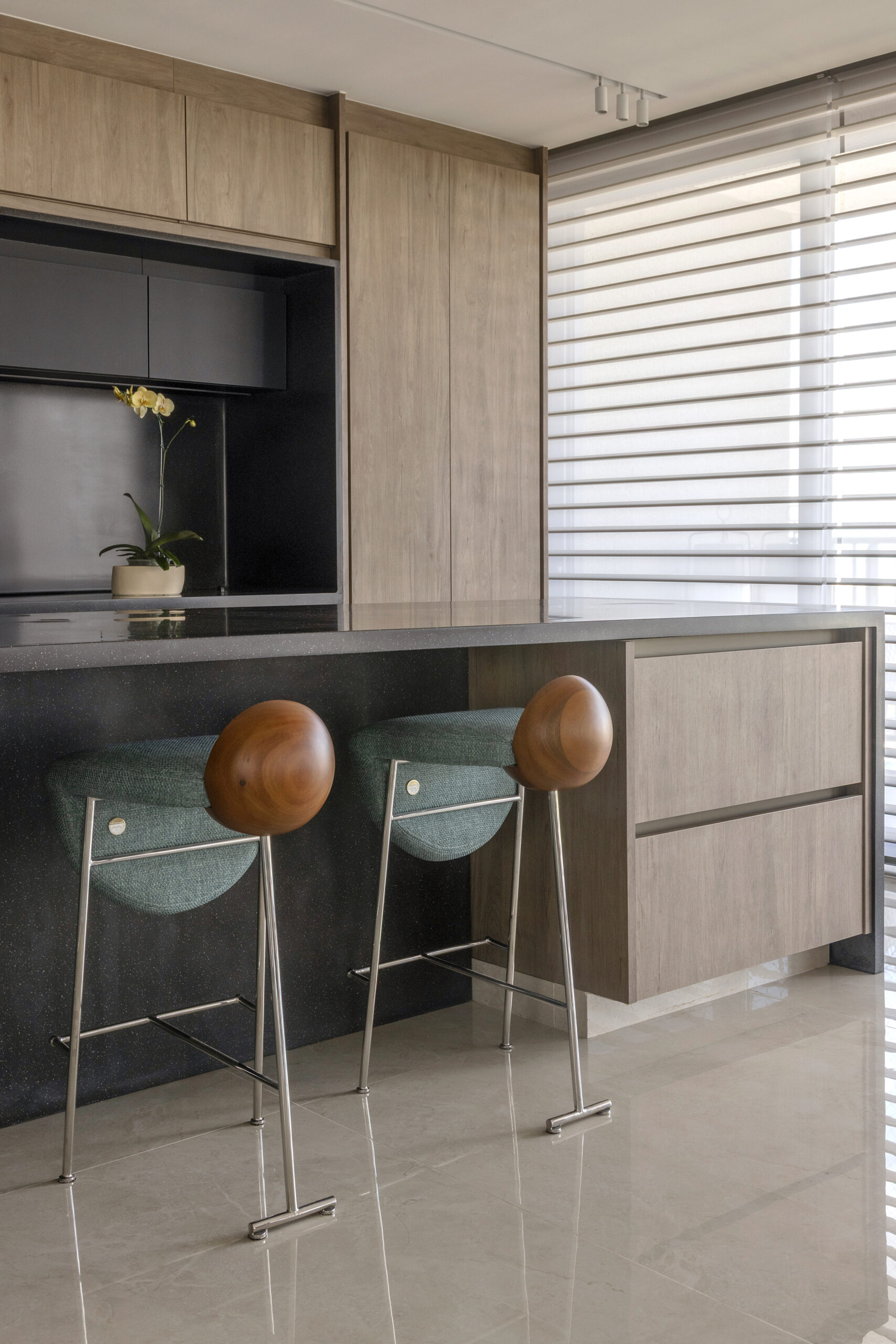BANQUETA PRETO E BRANCO 01
