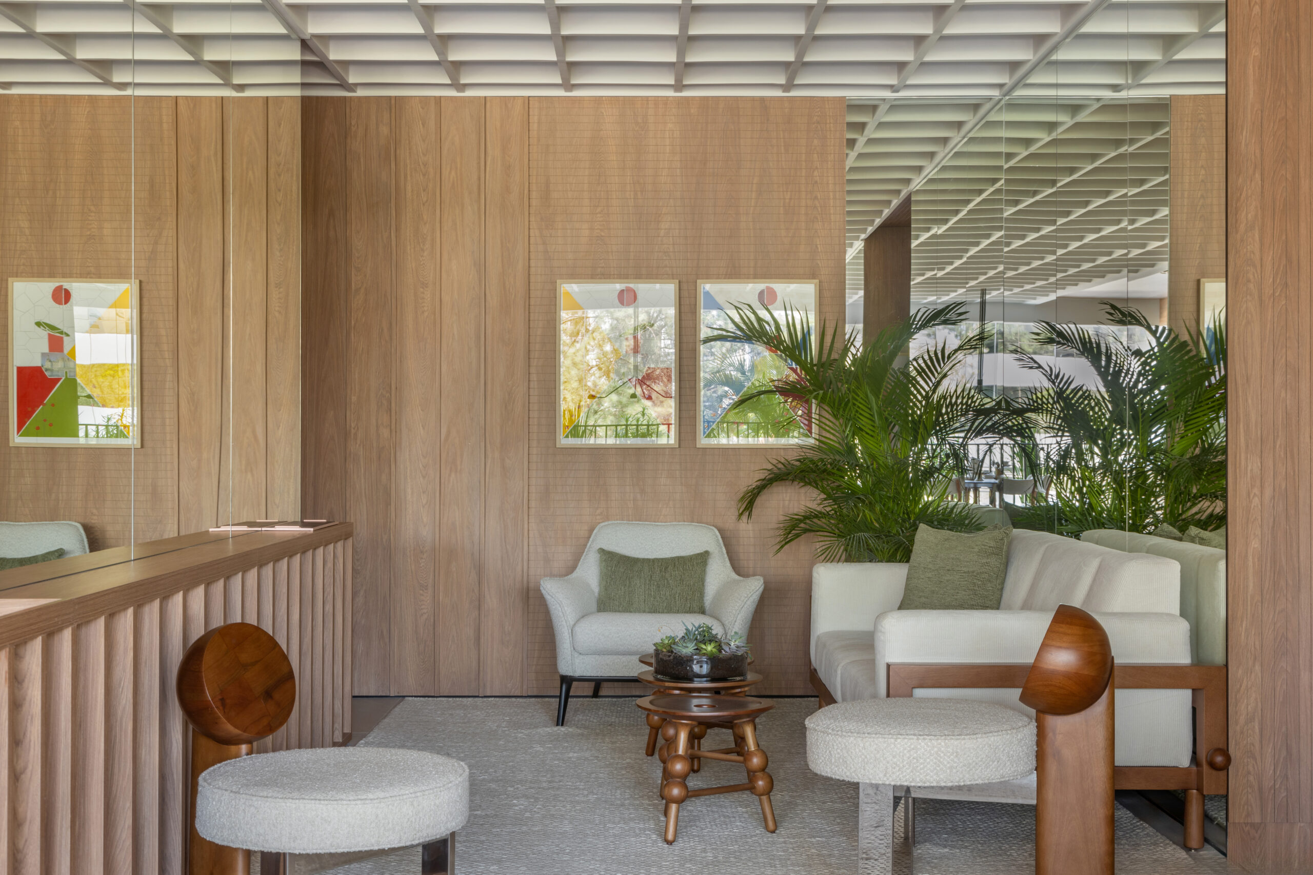POLTRONA LINA SOFA BRASILEIRINHO E BANCO BRASILEIRINHO