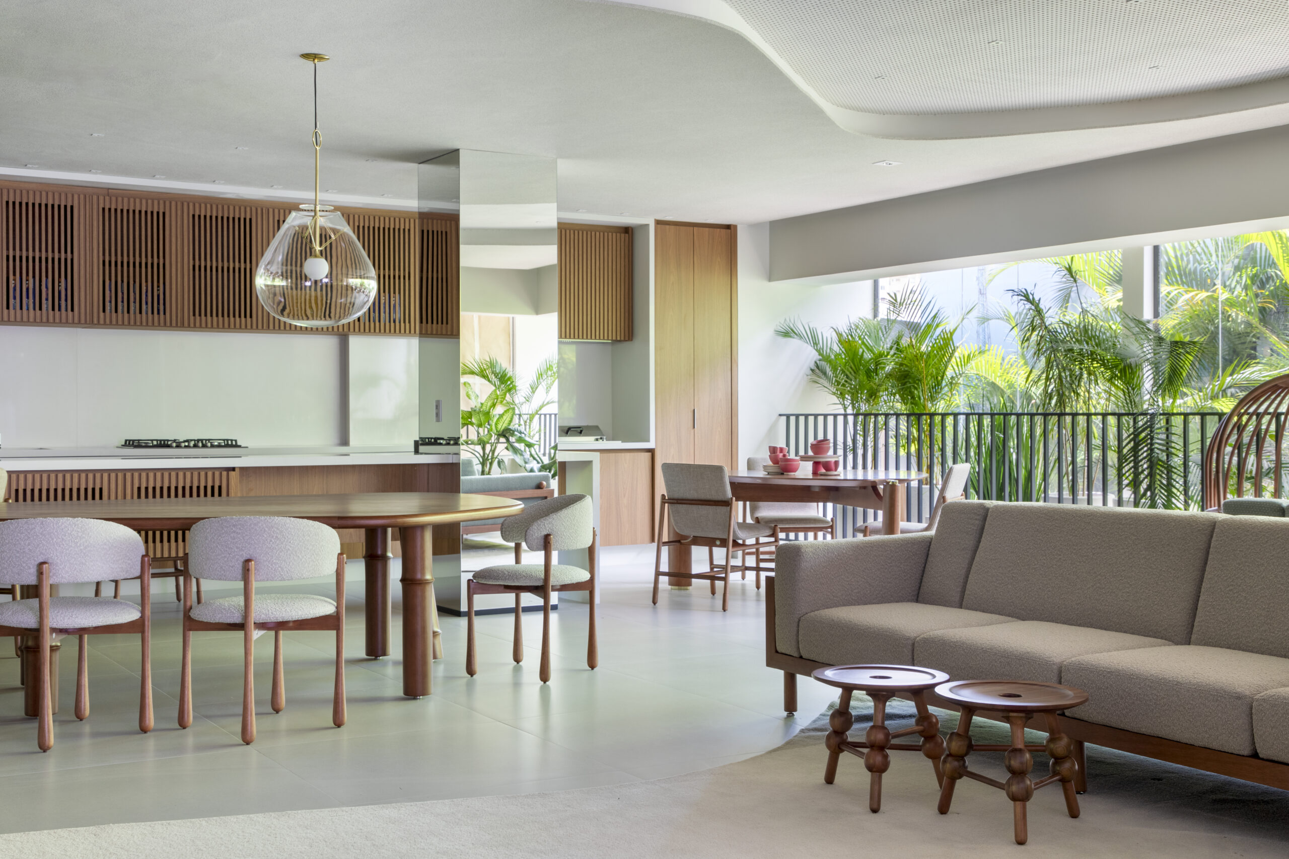 SOFA BRASILEIRINHO E BANCO BRASILEIRINHO MESA DE JANTAR BAMBU ORGANICA E CADEIRA CHUVISCO