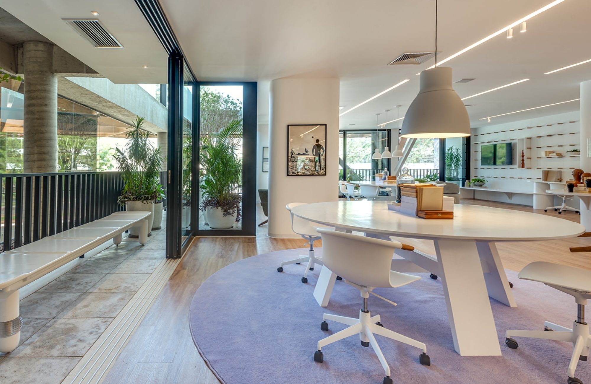 BANCO PARA SER FELIZ E MESA TRAVESSAO