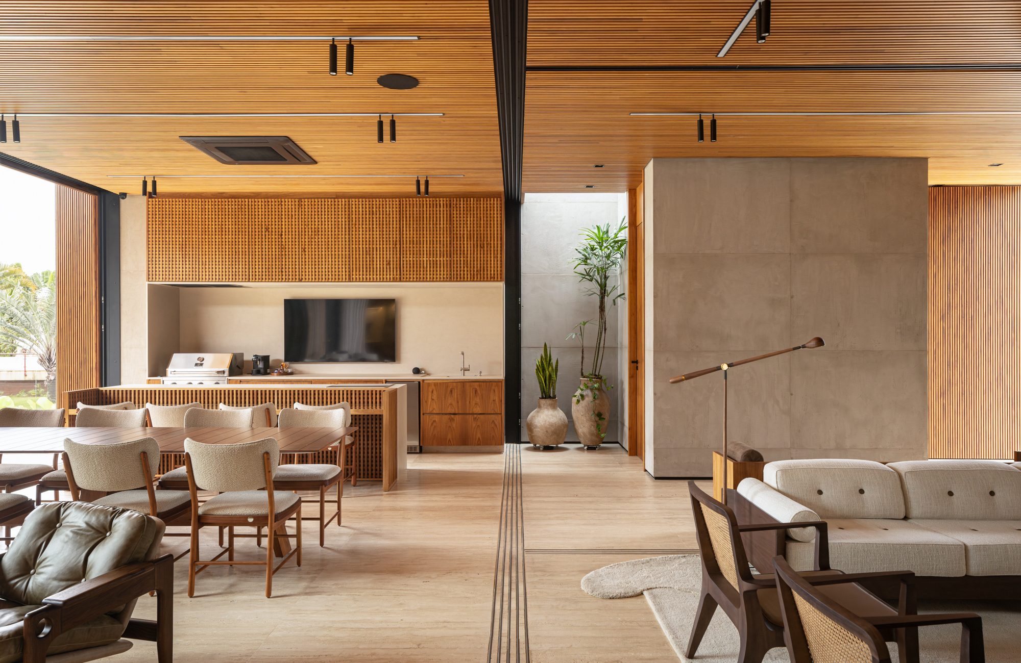 CADEIRA MARCELO E MESA DE JANTAR TRAVESSÃO (2)