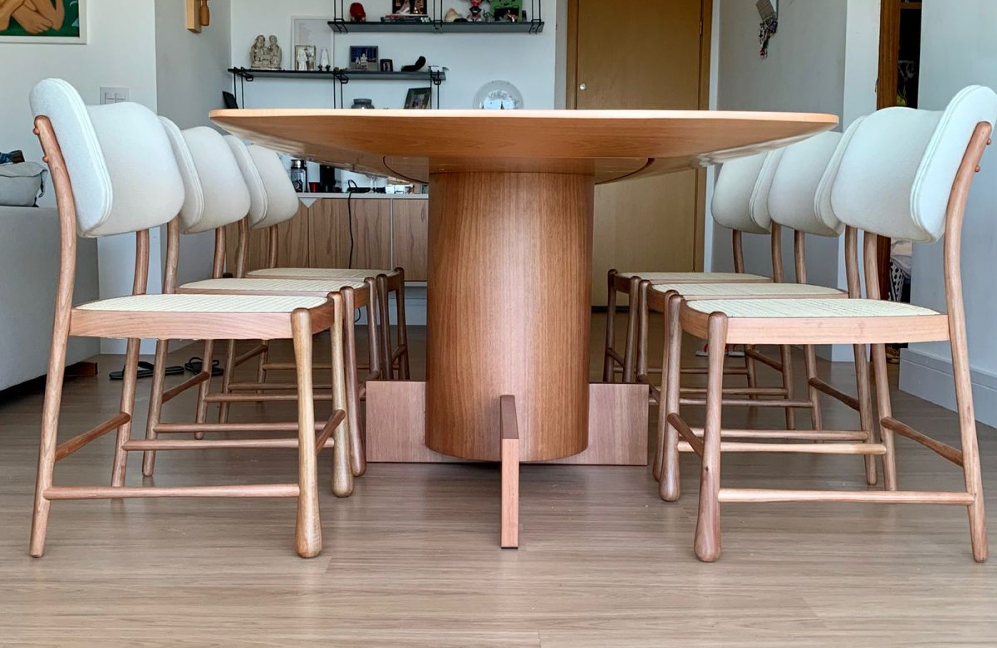 MESA DE JANTAR CRUZ RETANGULAR E CADEIRA CHUVA (2)