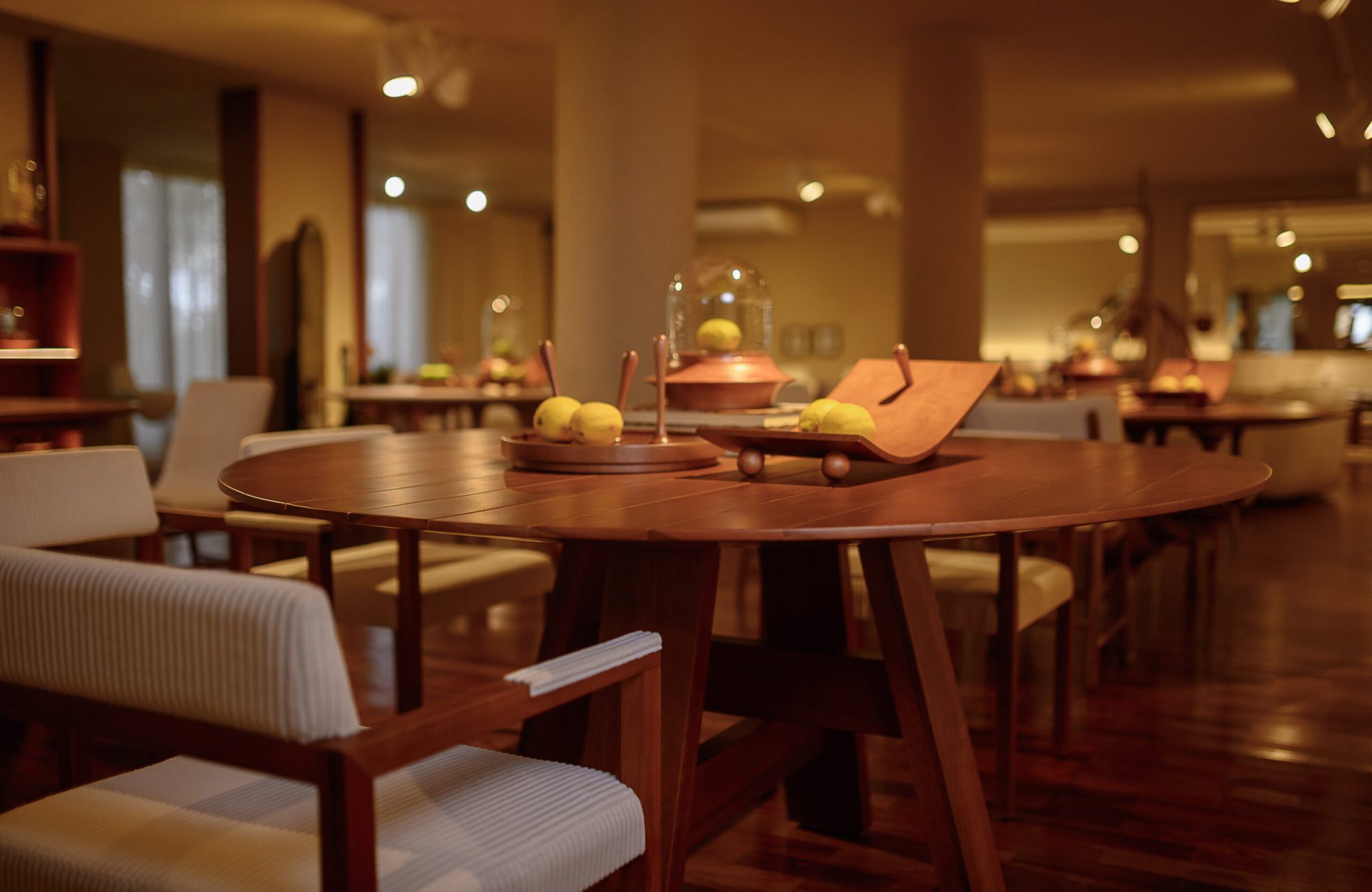 MESA DE JANTAR TRAVESSAO REDONDA (4)