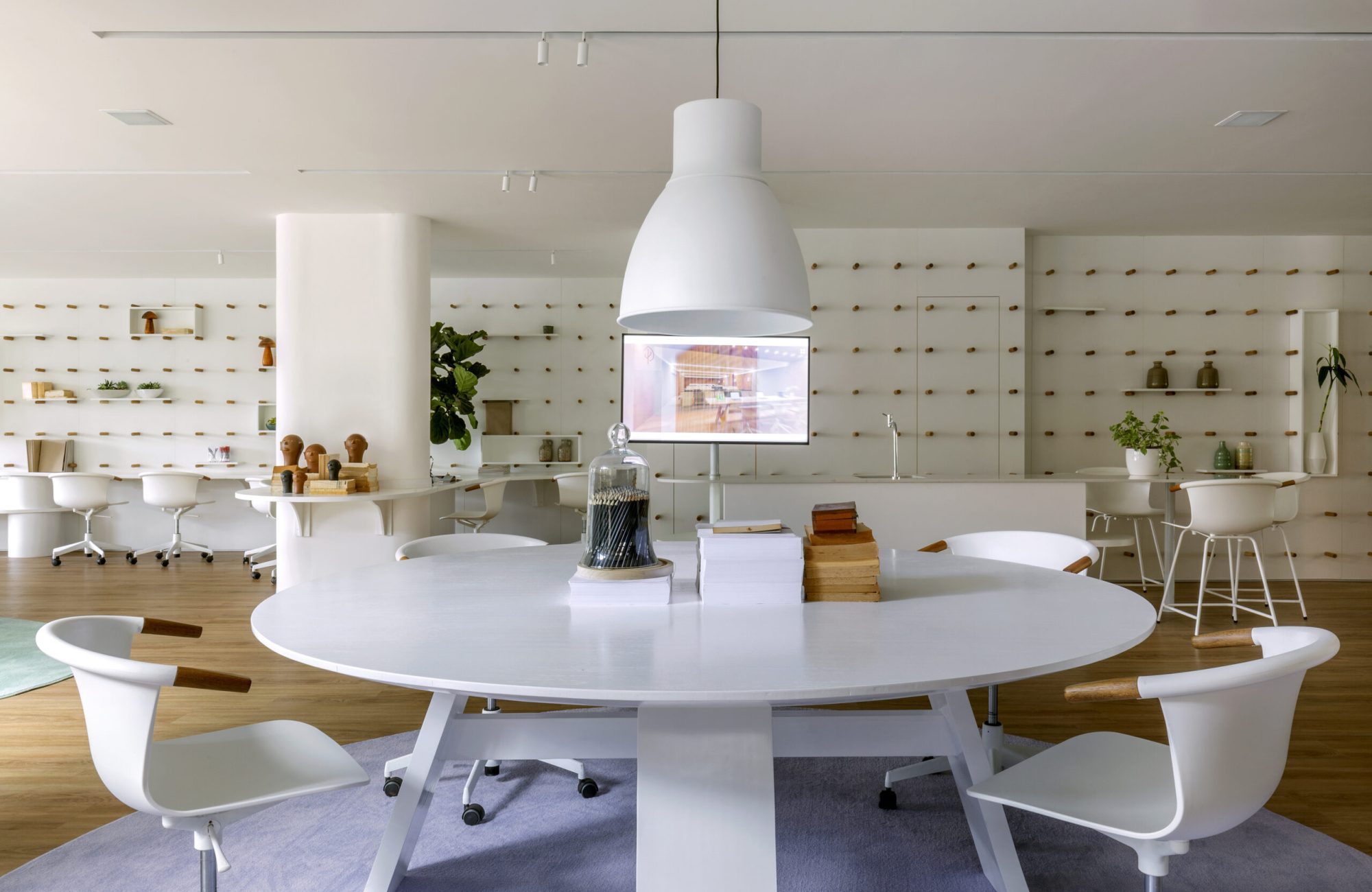 MESA DE JANTAR TRAVESSAO REDONDA