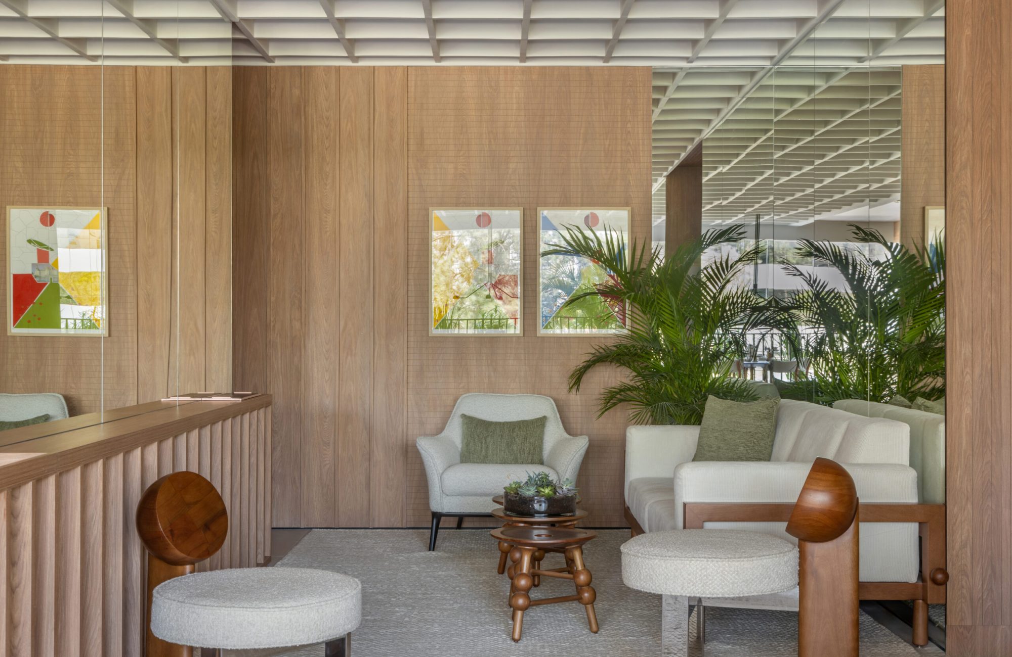 POLTRONA LINA SOFA BRASILEIRINHO E BANCO BRASILEIRINHO