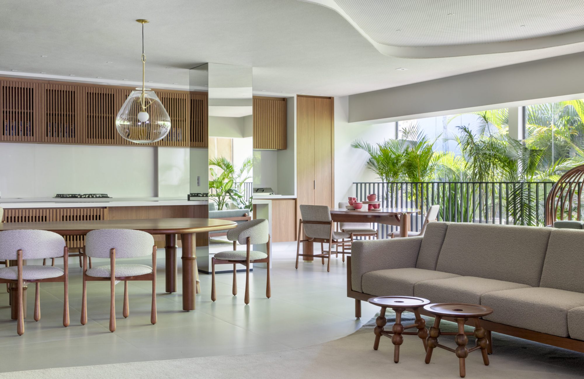 SOFA BRASILEIRINHO E BANCO BRASILEIRINHO MESA DE JANTAR BAMBU ORGANICA E CADEIRA CHUVISCO