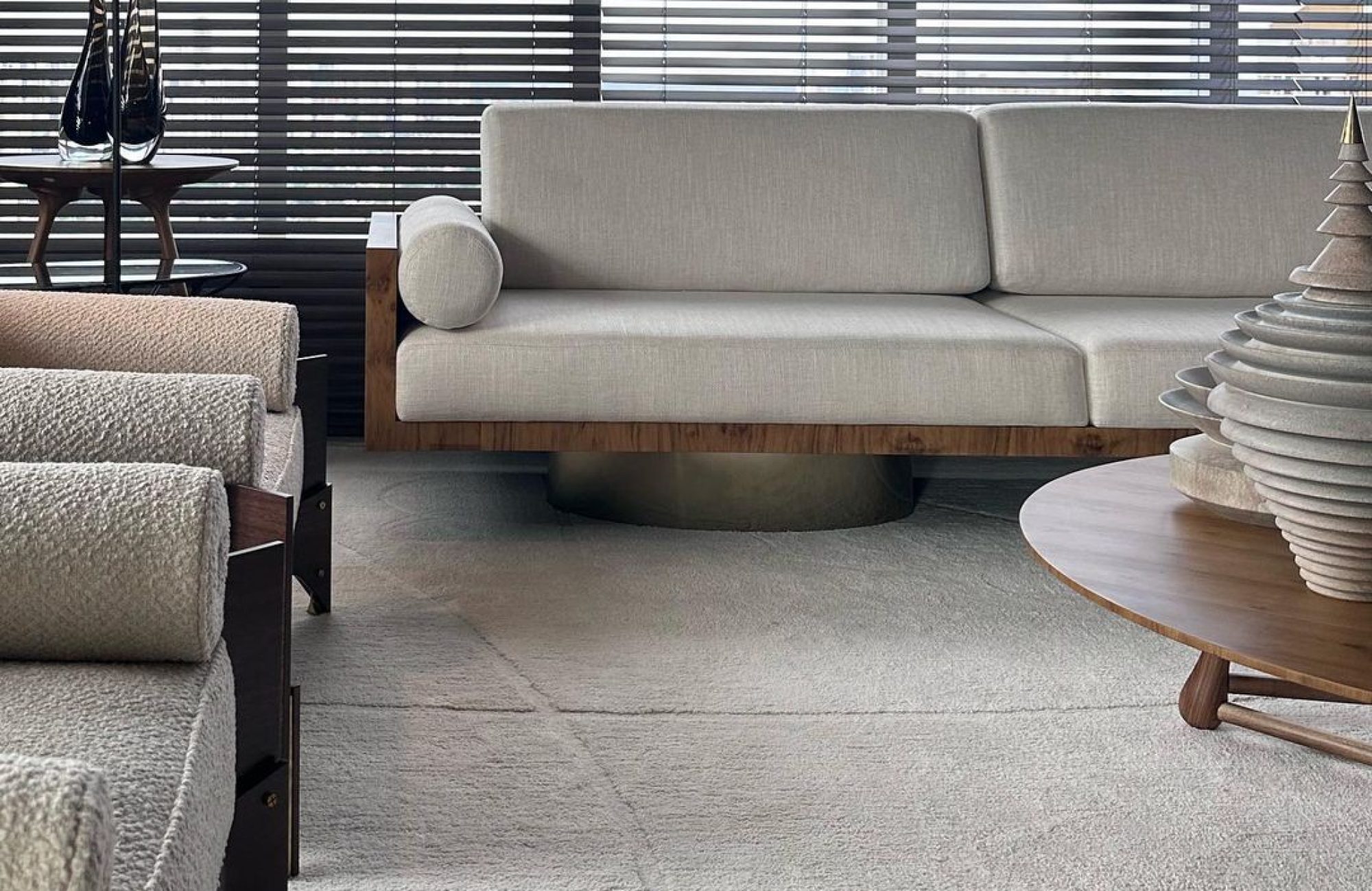 SOFA PRETO E BRANCO 02